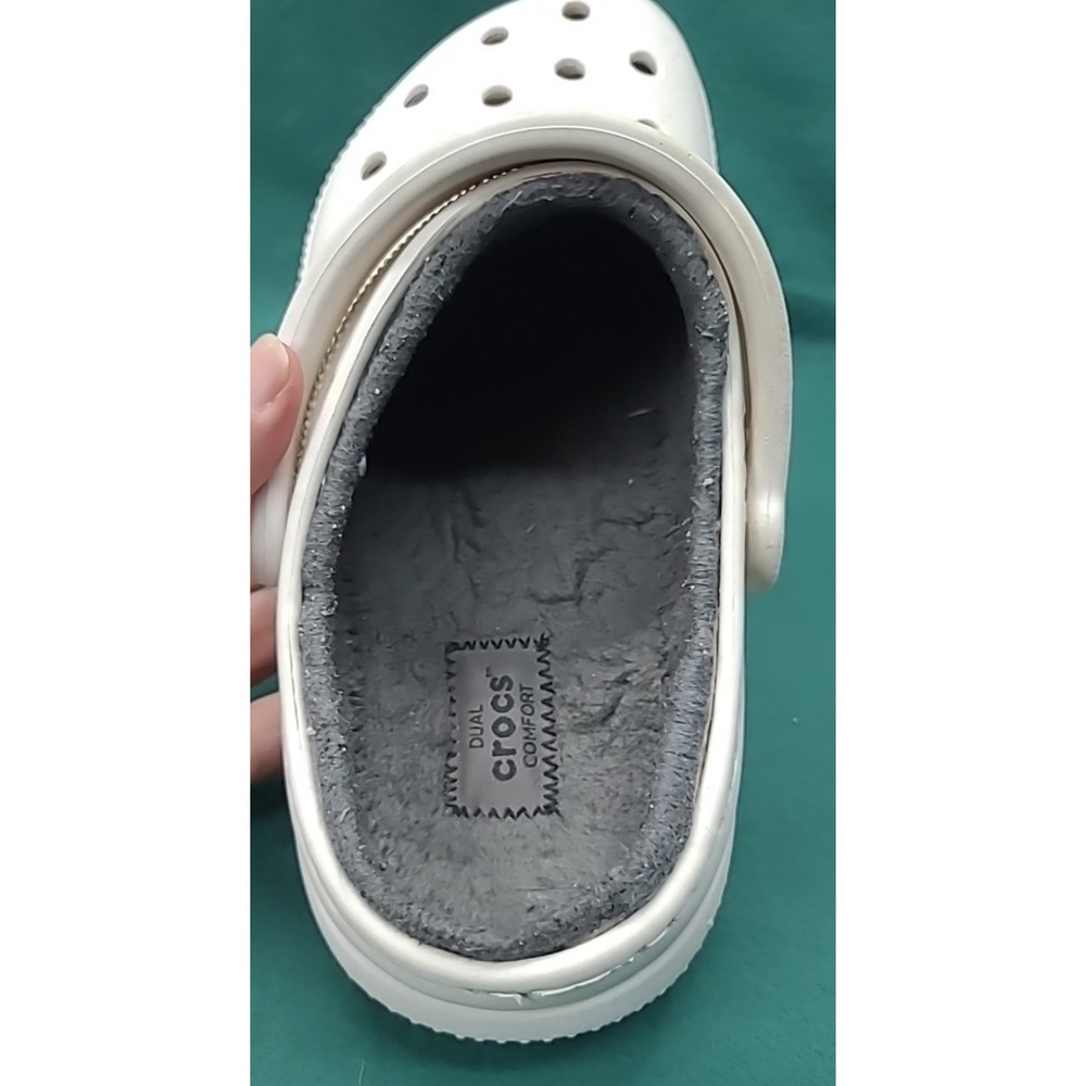 CROCS Unisex Classic Faux Fur Lined White Clogs -‎ Size Women 8 Men 6 - Picture 9 of 16